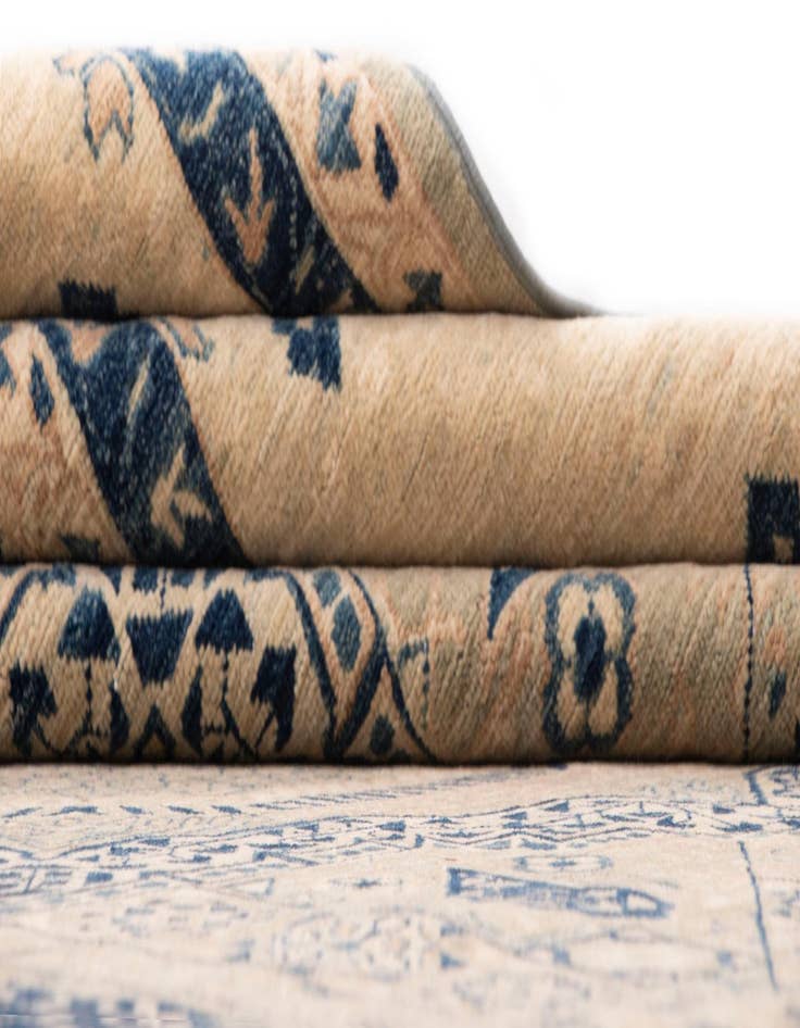 Detail image of  8' 2 x 11' 1 Amina Wool Rug