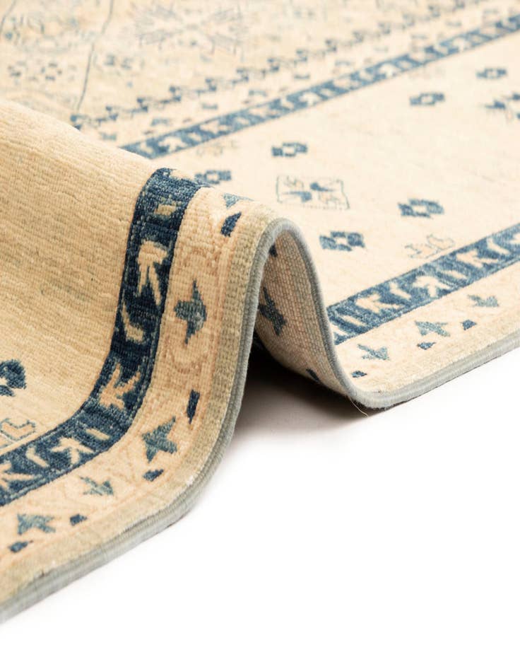 Detail image of  8' 2 x 11' 1 Amina Wool Rug