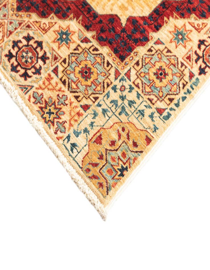 Detail image of  2' 9 x 15' 11  Hand Knotted Amina Rug