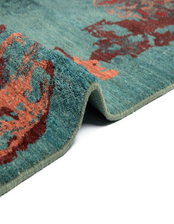 Detail image of  5' 5 x 7' 9 Anar Wool Rug