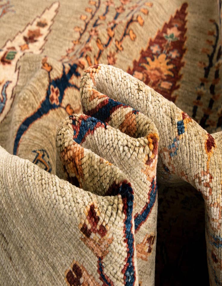 Detail image of  5' 8 x 7' 10 Ariana Wool Rug