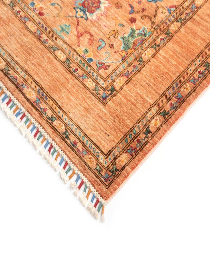 Detail image of 4' 11 x 6' 8 Ariana Wool Rug