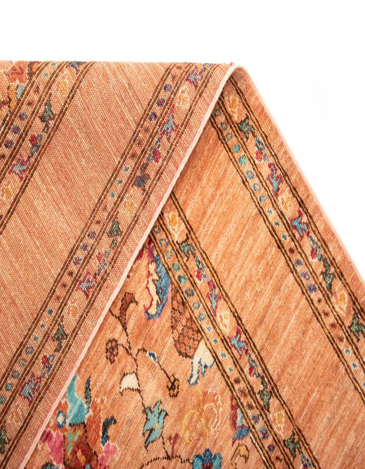 Detail image of 4' 11 x 6' 8 Ariana Wool Rug