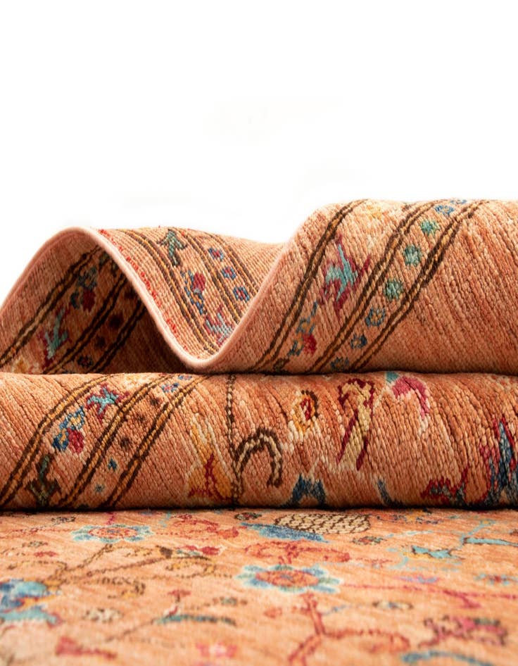 Detail image of 4' 11 x 6' 8 Ariana Wool Rug