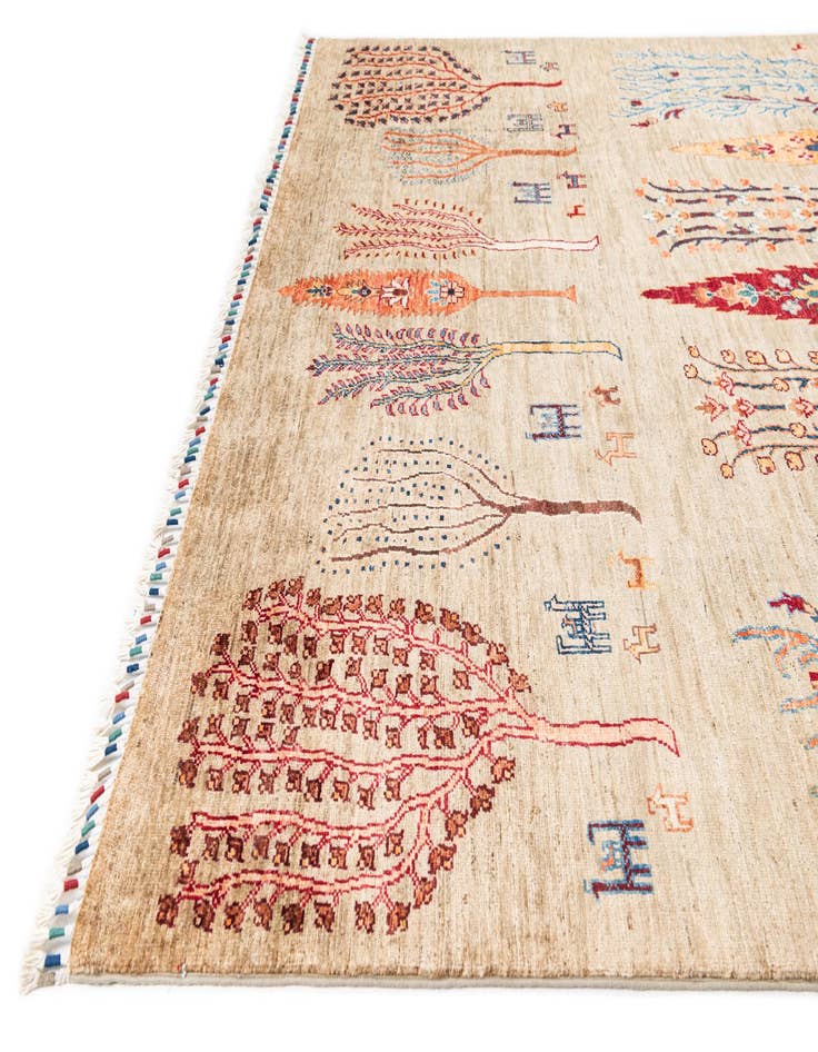 Detail image of  5' 9 x 8' 5 Ariana Wool Rug