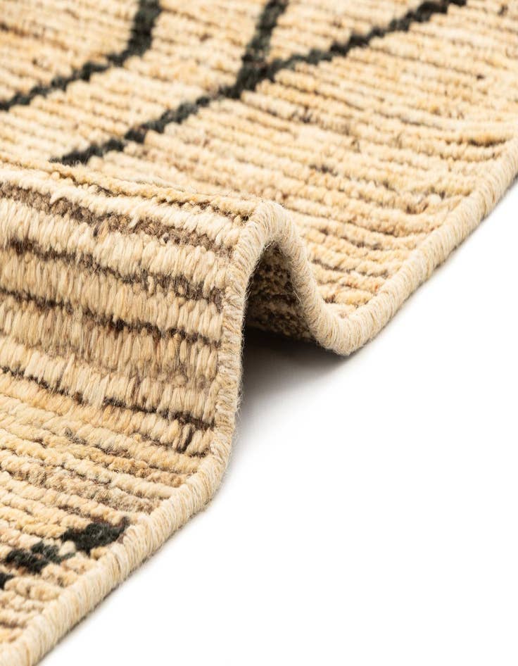 Detail image of  5' 9 x 8' 3 Beni Marok Rug