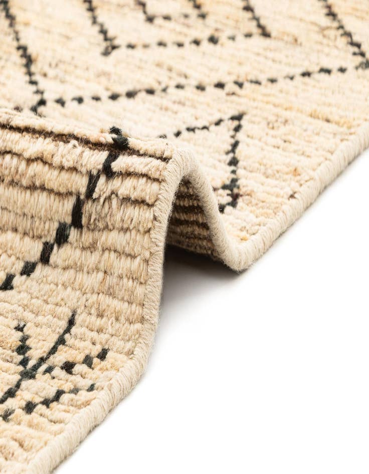 Detail image of  5' 7 x 7' 7 Beni Marok Rug