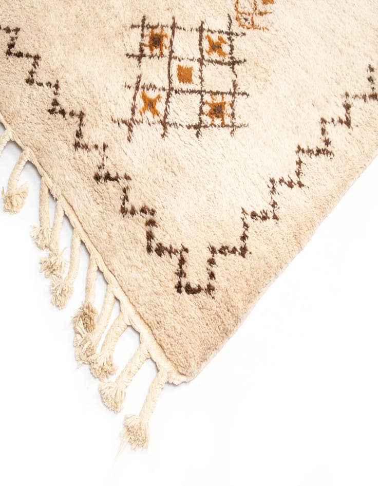 Detail image of 7' x 9' 10 Berber Wool Rug