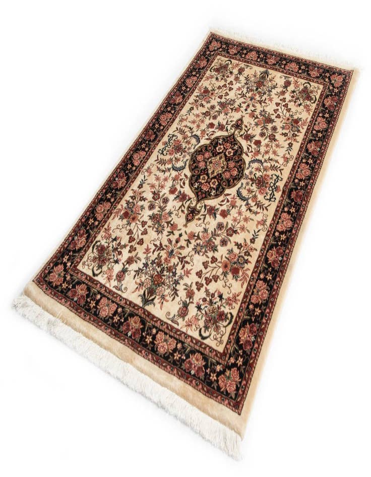 Detail image of  3' 8 x 5' 11 Bidjar Wool Rug