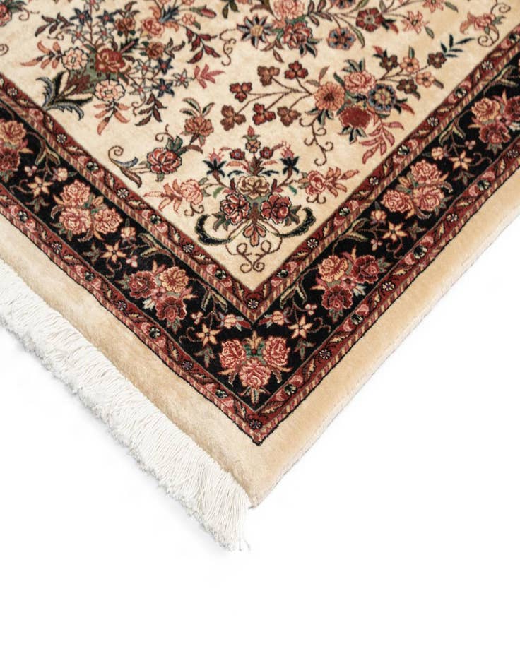 Detail image of  3' 8 x 5' 11 Bidjar Wool Rug