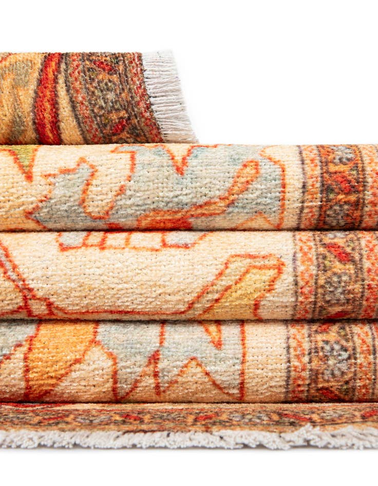 Detail image of  3' 11 x 5' 11 Boutique Rug