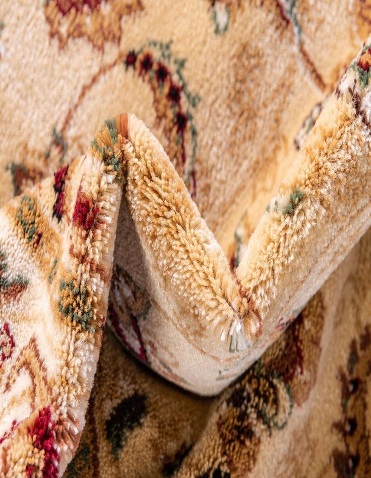 Detail image of 6' 7 x 9' 10 Campania Rug