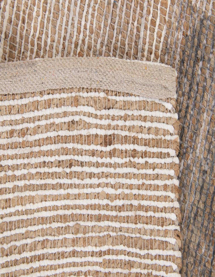 Detail image of  4' 1 x 6' Chenille Jute Rug
