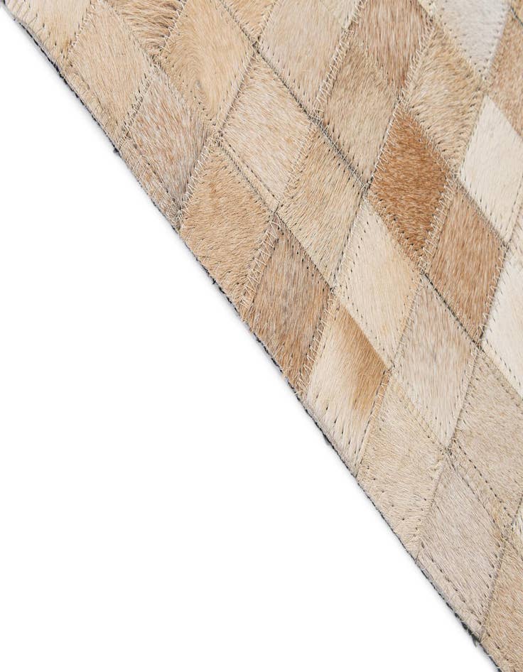 Detail image of  5' x 7' 10 Cowhide - Patchwork Rug