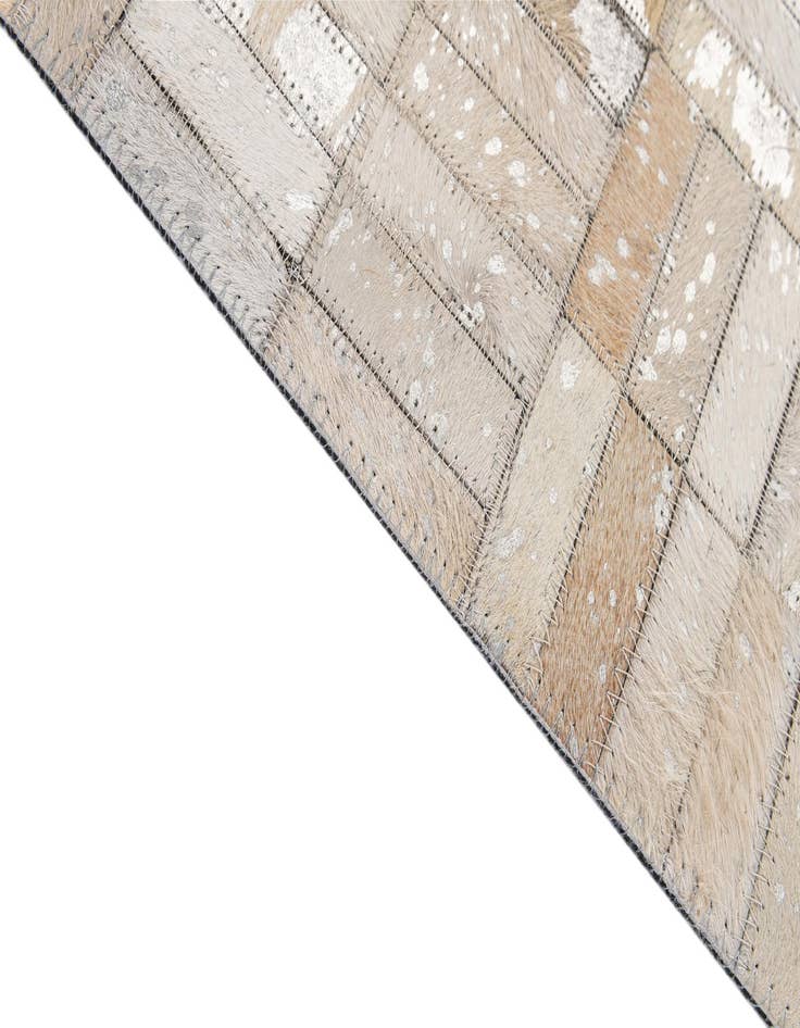 Detail image of  5' x 7' 10 Cowhide - Patchwork Rug