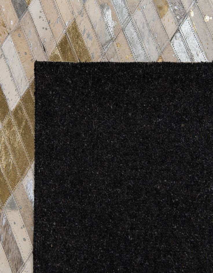 Detail image of  4' 10 x 8' 2 Cowhide Stocks Rug