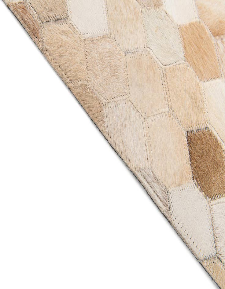 Detail image of  4' 8 x 6' 8 Cowhide Stocks Rug