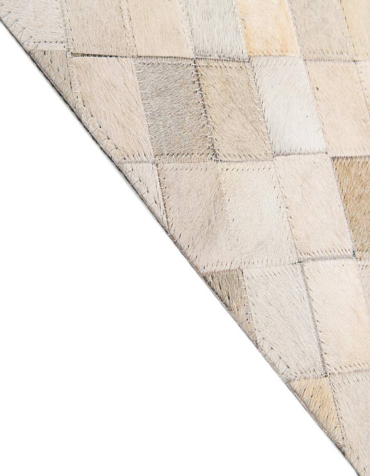 Detail image of  6' x 9' 1 Cowhide Stocks Rug