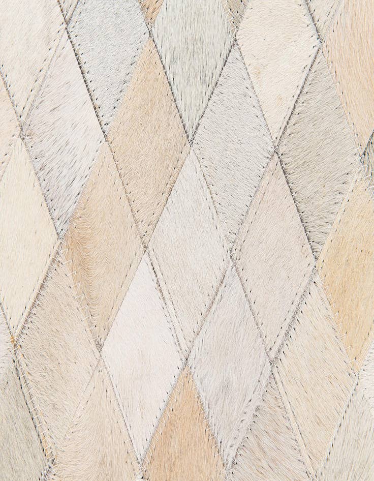 Detail image of  6' x 9' 1 Cowhide Stocks Rug