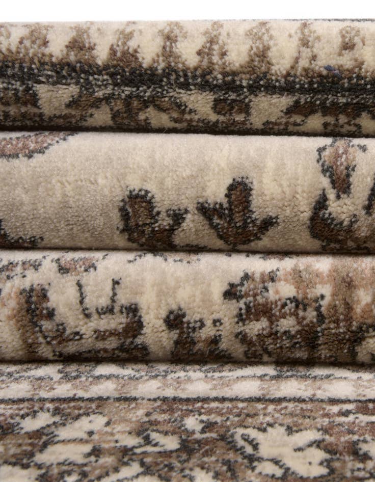 Detail image of  6' x 9' Dahlia Rug