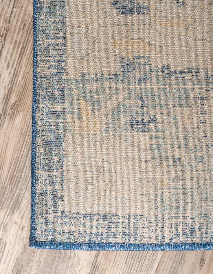 Detail image of 7' x 10' Dahlia Rug