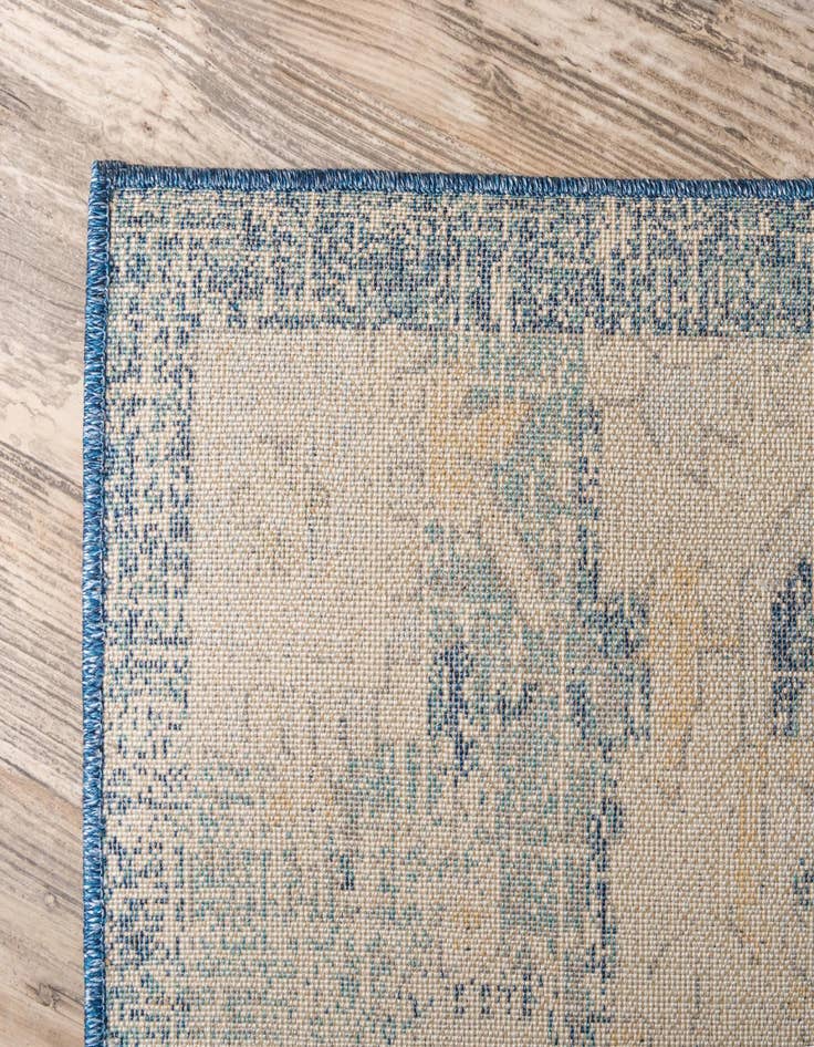 Detail image of 7' x 10' Dahlia Rug