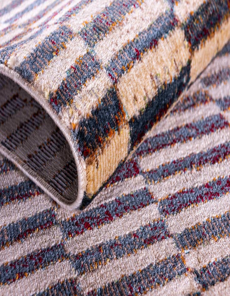 Detail image of  5' 5 x 8' Dakota Rug