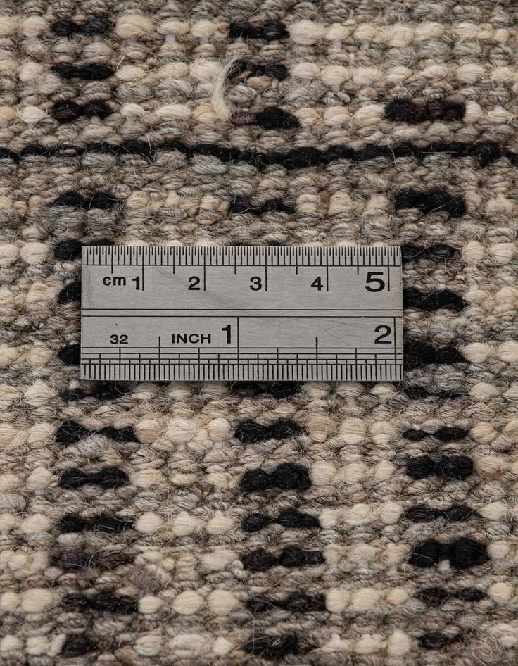 Detail image of  8' 3 x 9' 10  Hand Knotted Darya Wool Rug