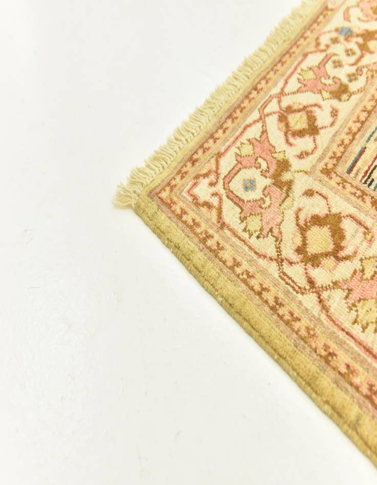 Detail image of  3' 9 x 5' 5  Hand Knotted Darya Oriental Rug