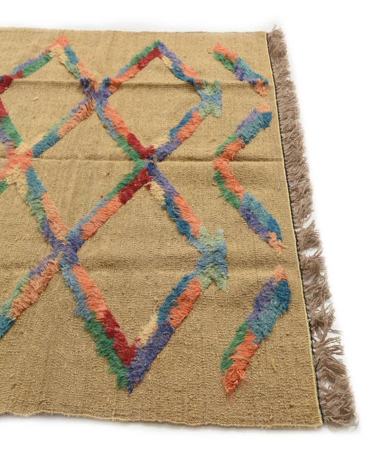 Detail image of  5' x 6' 9  Hand Knotted Darya Wool Rug