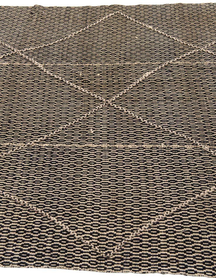 Detail image of  5' x 6' 11  Hand Knotted Darya Wool Rug