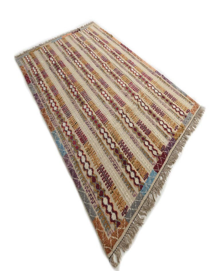 Detail image of  9' x 12' 6  Hand Knotted Darya Wool Rug