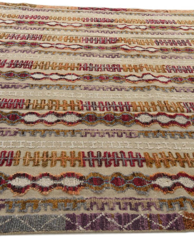 Detail image of  9' x 12' 6  Hand Knotted Darya Wool Rug