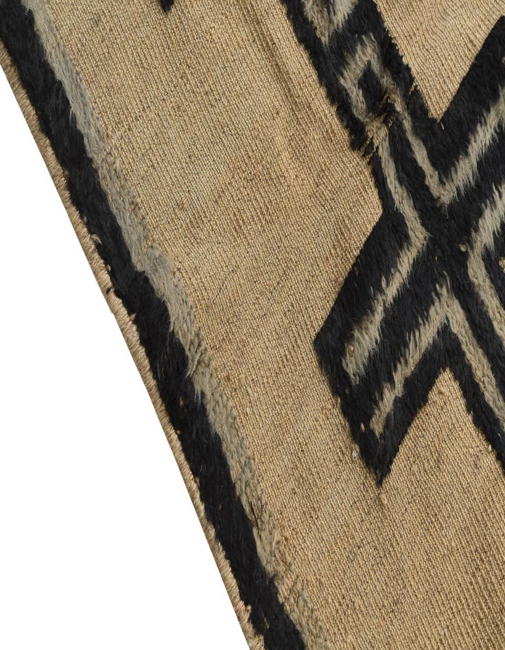 Detail image of  4' 8 x 7' 1  Hand Knotted Darya Wool Rug