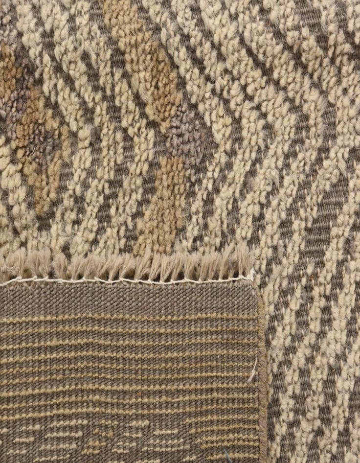 Detail image of  7' 9 x 10' 2  Hand Knotted Darya Wool Rug