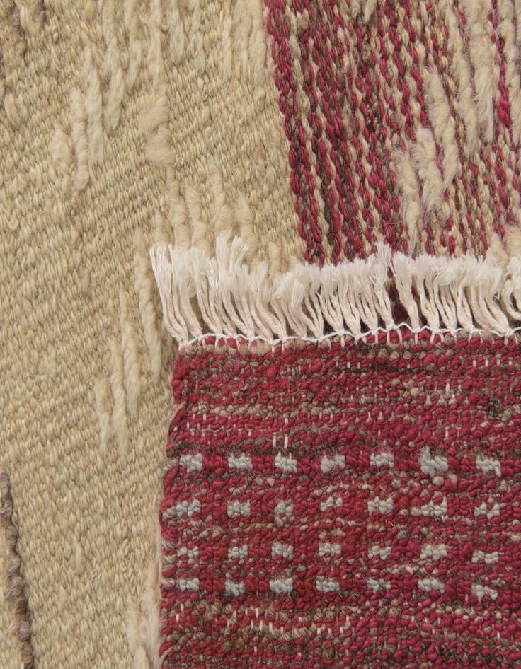 Detail image of  4' 2 x 6' 1  Hand Knotted Darya Wool Rug