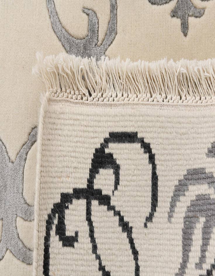 Detail image of  7' 10 x 9' 10  Hand Knotted Darya Wool Rug