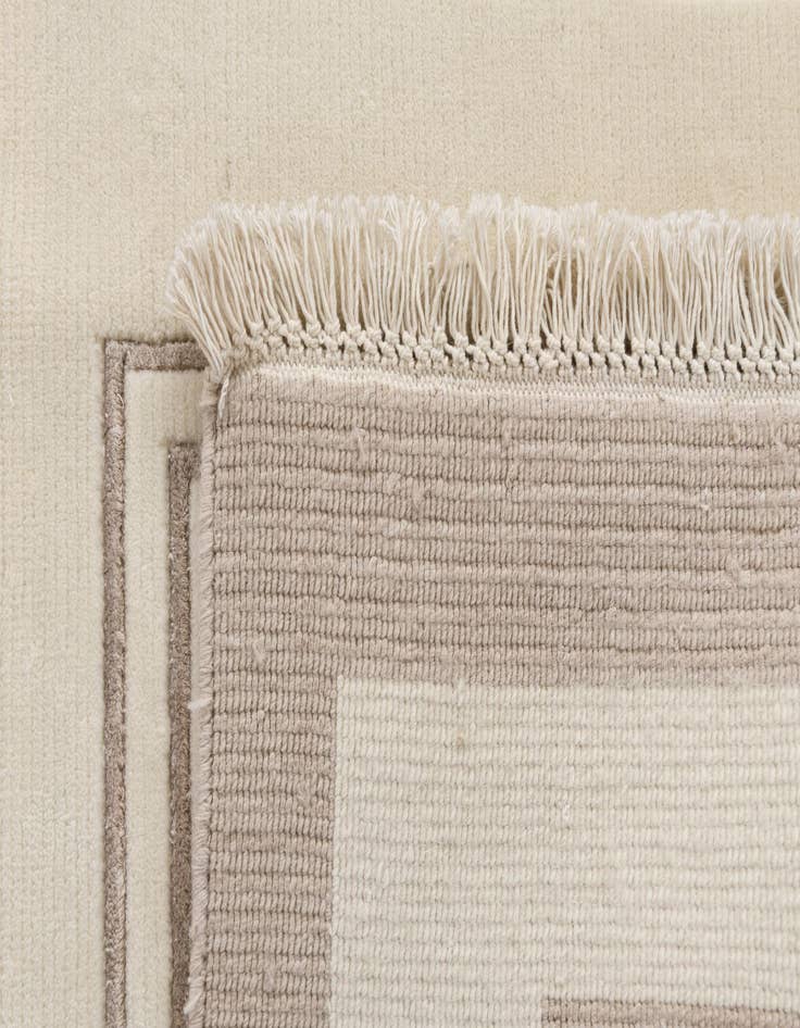 Detail image of  8' 1 x 11' 6  Hand Knotted Darya Wool Rug