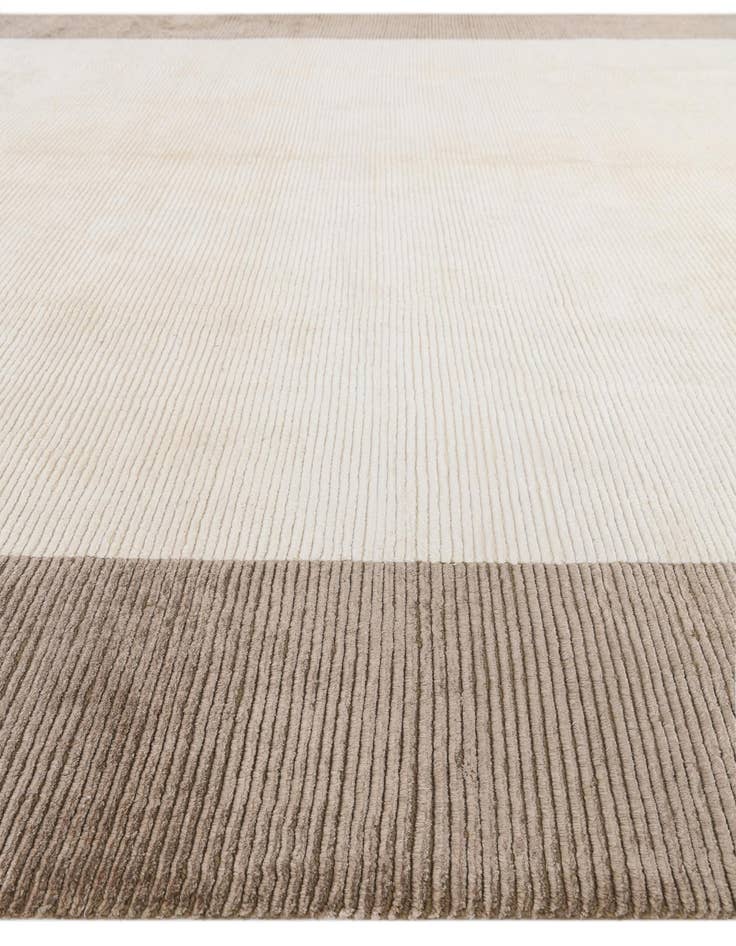 Detail image of  8' 2 x 11' 9  Hand Knotted Darya Wool Rug