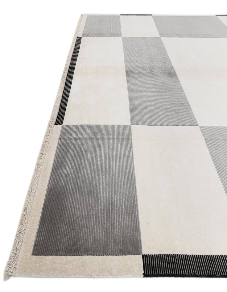 Detail image of  8' 2 x 11' 4  Hand Knotted Darya Wool Rug