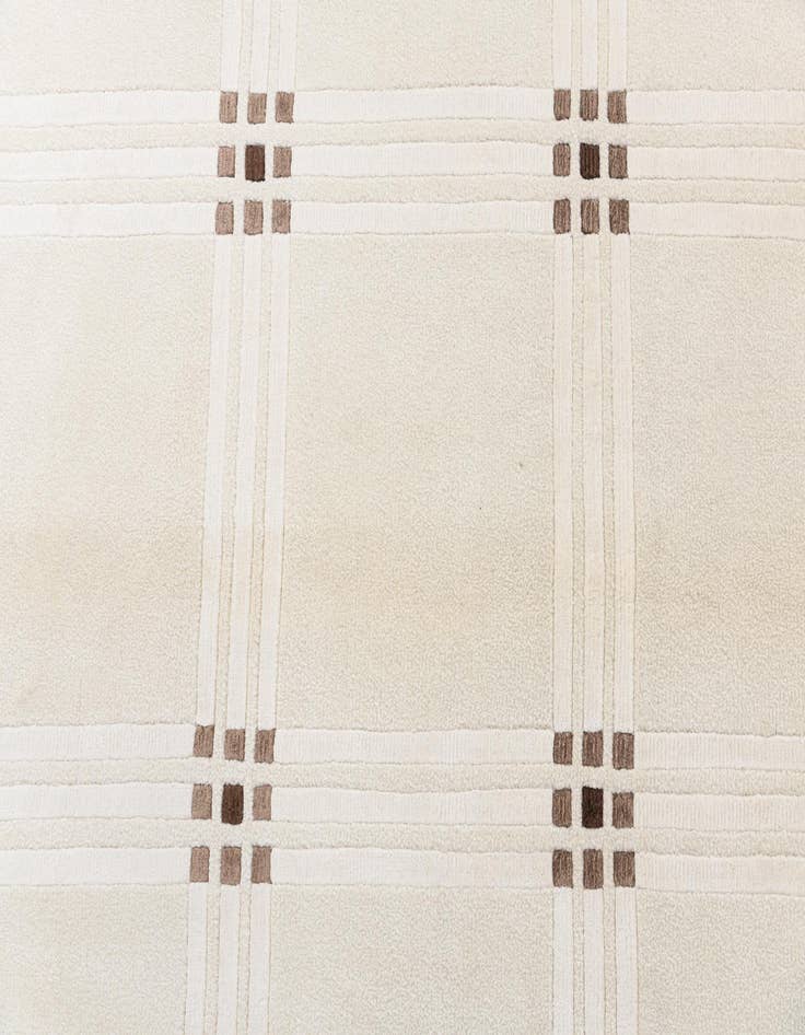 Detail image of  8' 3 x 11' 4  Hand Knotted Darya Wool Rug