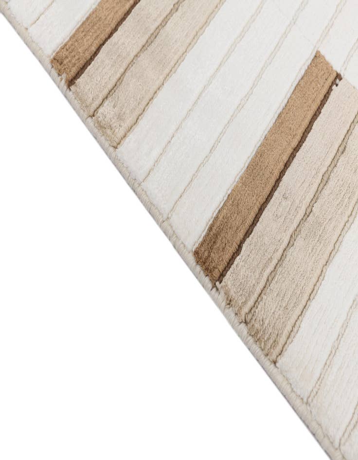 Detail image of  8' 1 x 11' 6  Hand Knotted Darya Wool Rug