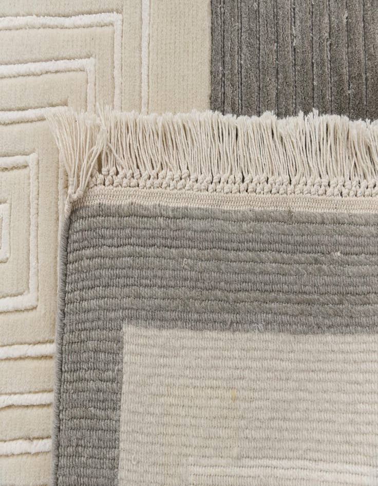 Detail image of  6' 6 x 9' 4  Hand Knotted Darya Wool Rug