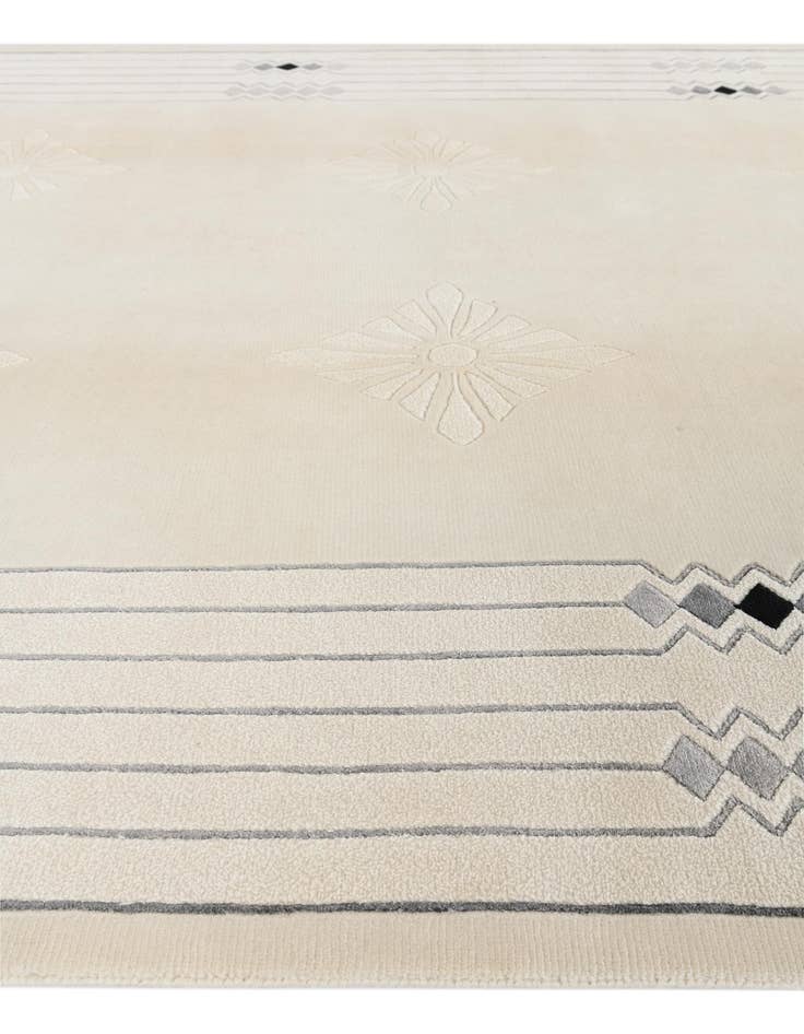 Detail image of  6' 6 x 9' 11  Hand Knotted Darya Wool Rug