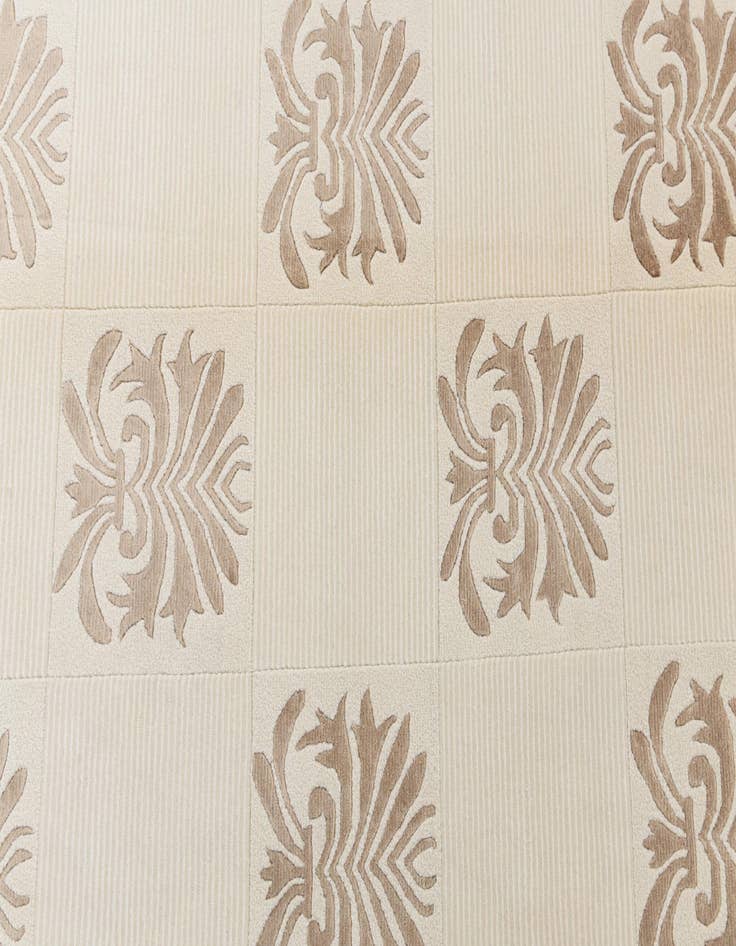 Detail image of  6' 5 x 9' 9  Hand Knotted Darya Wool Rug