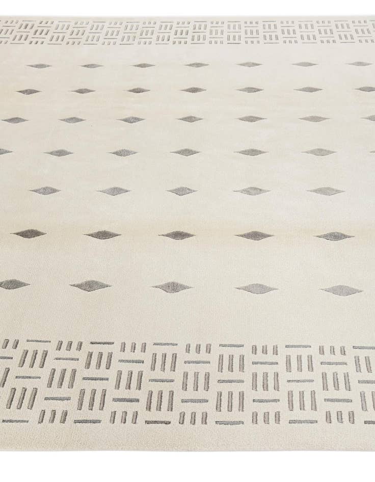 Detail image of  6' 8 x 9' 10  Hand Knotted Darya Wool Rug