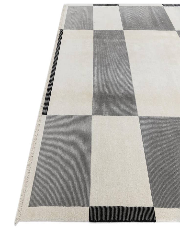 Detail image of  6' 11 x 9' 5  Hand Knotted Darya Wool Rug