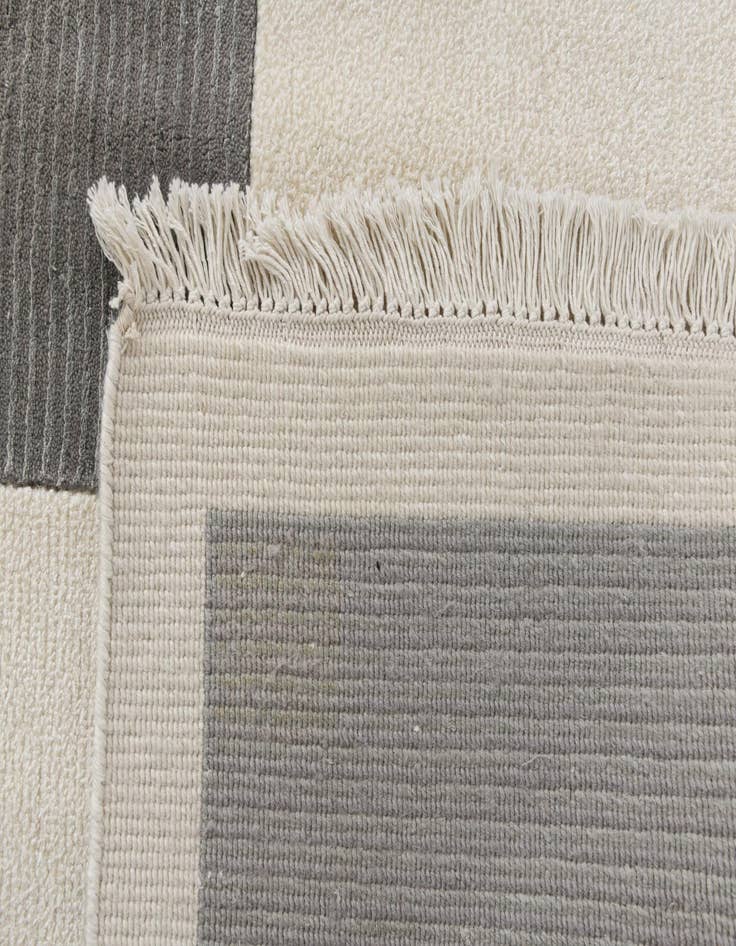 Detail image of  6' 11 x 9' 5  Hand Knotted Darya Wool Rug