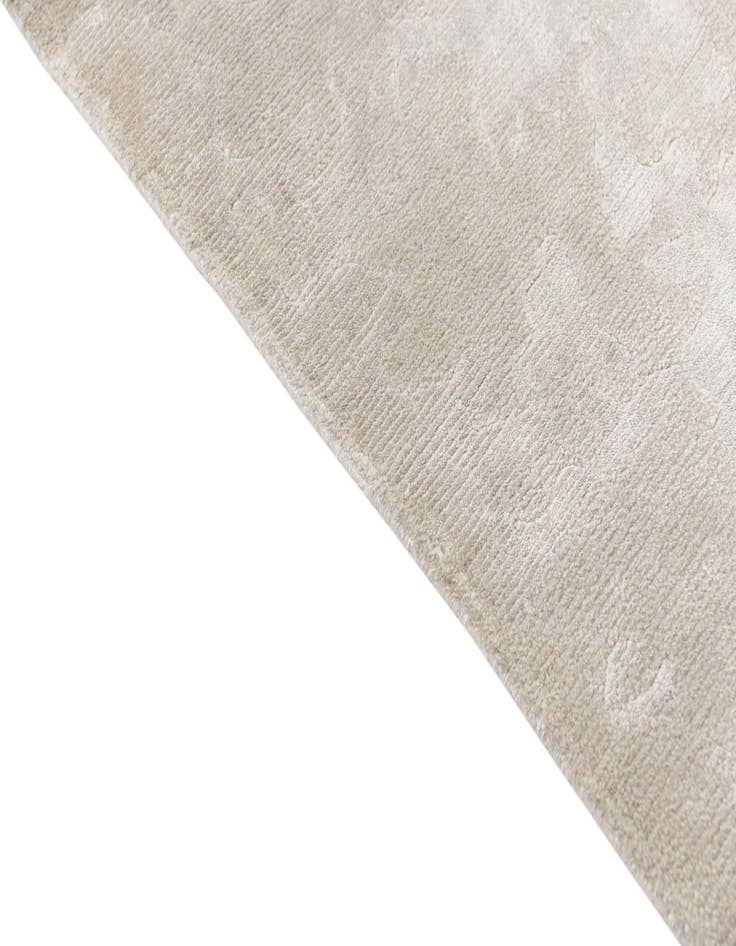 Detail image of  6' 8 x 9' 11  Hand Knotted Darya Wool Rug