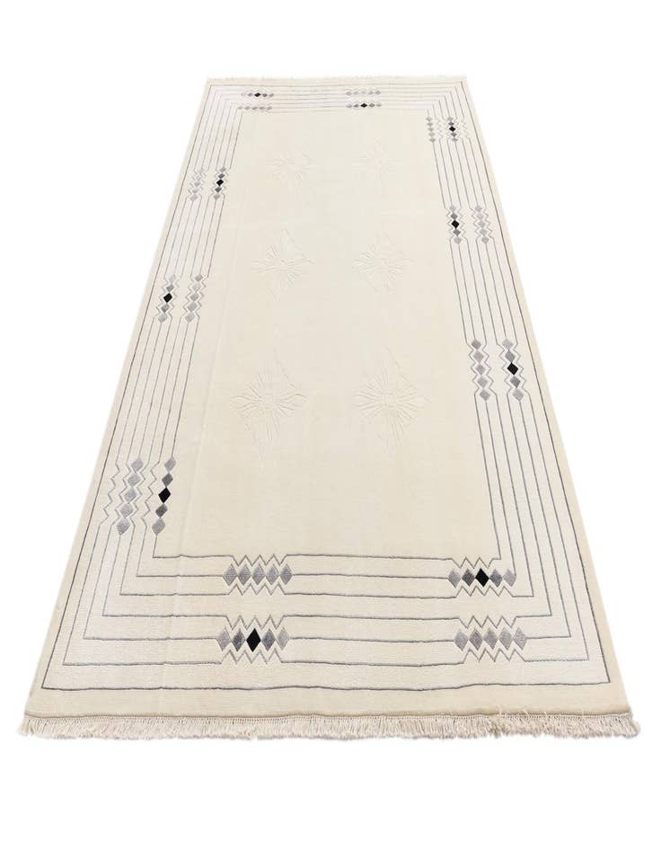 Detail image of  6' 11 x 9' 5  Hand Knotted Darya Wool Rug